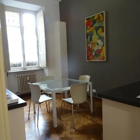 La Del Borgo Nuovo Turin